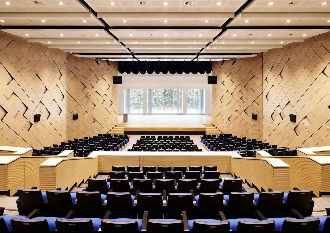 대강당 / Main Auditorium